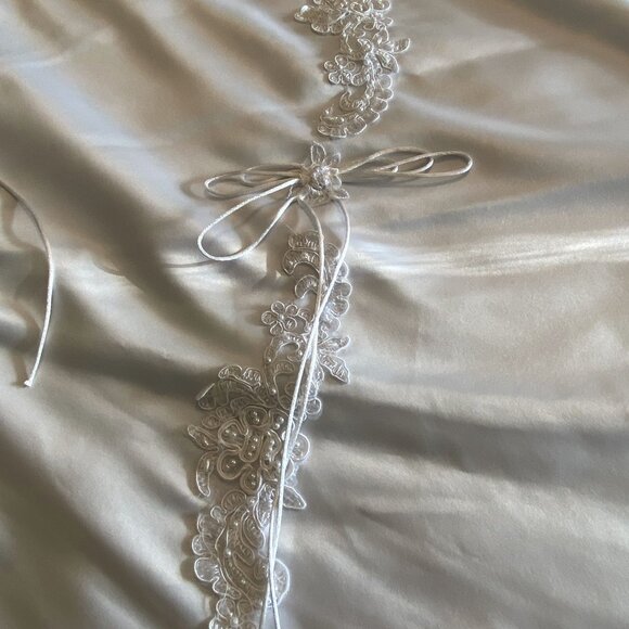 8) Wedding Gown: White Princess - Picture 9 of 10